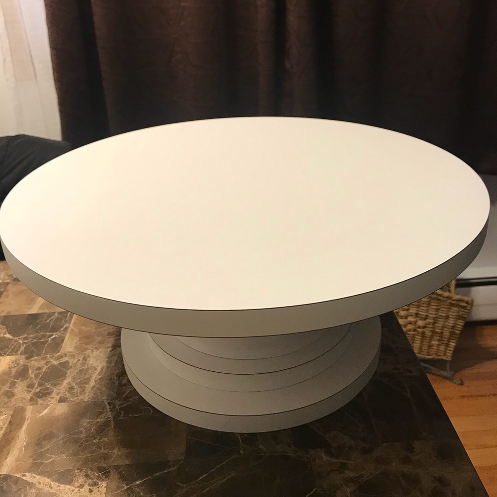 Cake stand